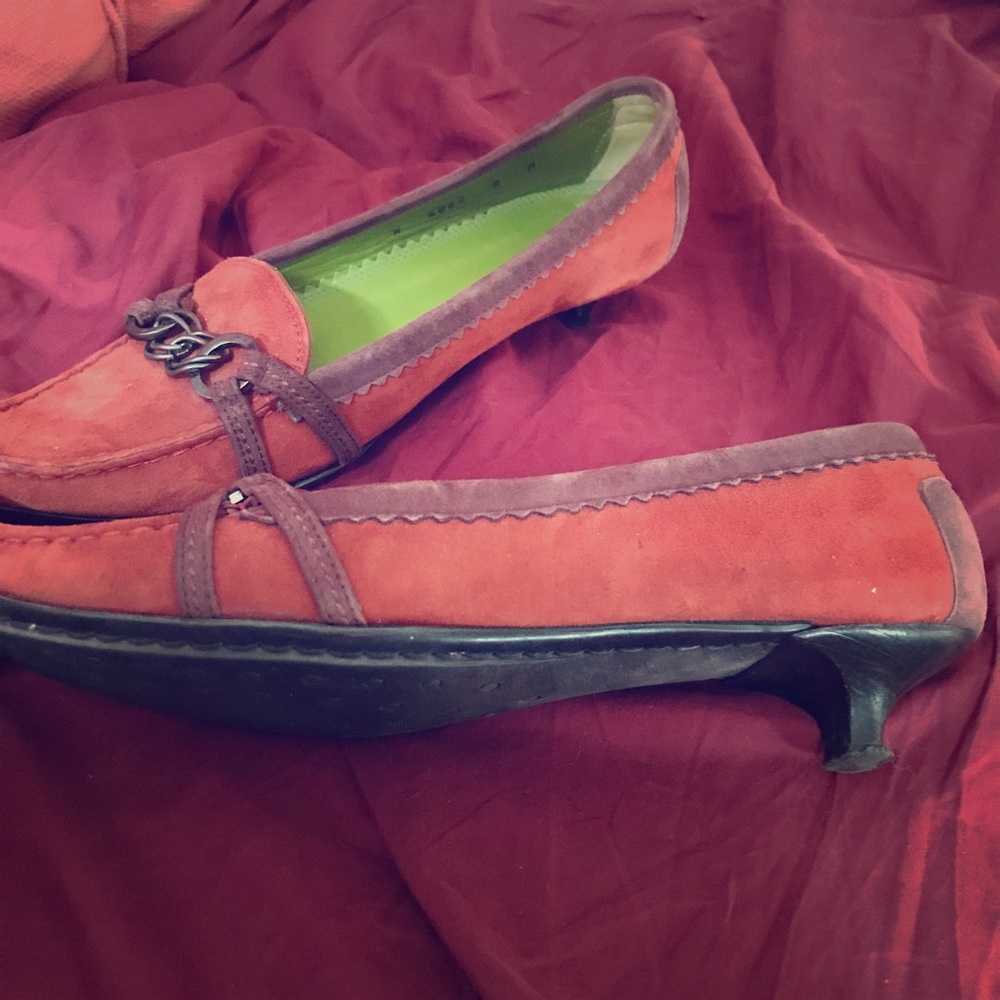 Suede Italian kitten heel shoes size 38